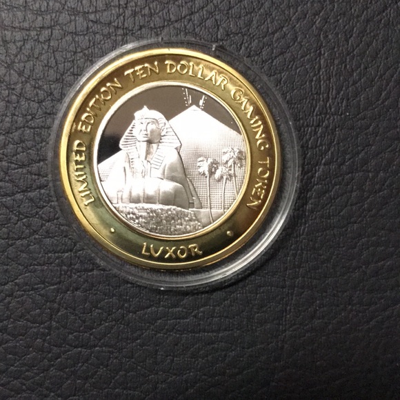 Luxor Las Vegas $10 Gaming Tokens .999 Fine Silver - Lot of 2 - Picture 4 of 4